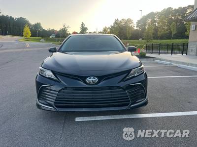 2021 Toyota Camry LE - zdjęcie 1 z 14 - miniatura
