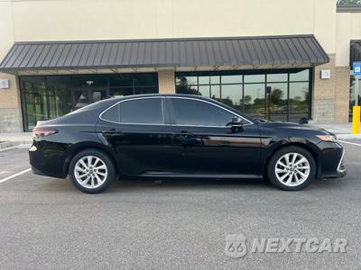 2021 Toyota Camry LE - zdjęcie 4 z 14 - miniatura