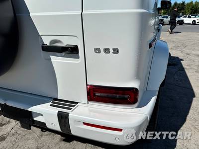 2025 Mercedes-Benz AMG G 63 4MATIC - zdjęcie 39 z 48 - miniatura