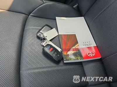 2022 Toyota Venza Limited - zdjęcie 23 z 23 - miniatura