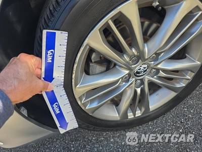 2016 Toyota Camry SE - zdjęcie 20 z 25 - miniatura