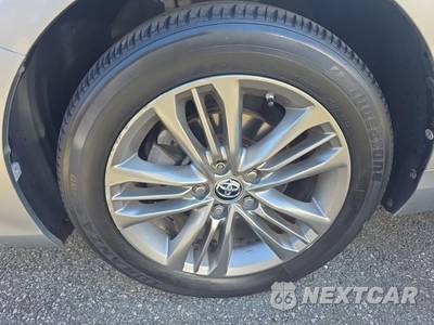 2016 Toyota Camry SE - zdjęcie 8 z 25 - miniatura