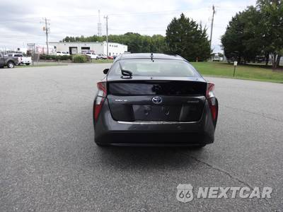 2017 Toyota Prius Four - zdjęcie 6 z 26 - miniatura