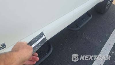 2024 Nissan TITAN SV Crew Cab Short Bed - zdjęcie 17 z 30 - miniatura