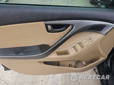 2013 Hyundai Elantra Limited Sedan - zdjęcie 9 z 37 - miniatura