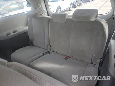 2013 Toyota Sienna LE 8-Passenger 119.3" WB - zdjęcie 20 z 26 - miniatura