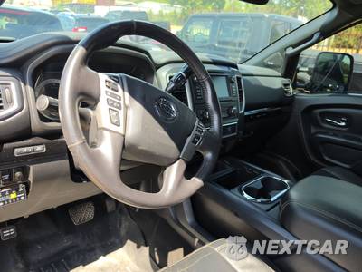 2019 Nissan TITAN XD SL Crew Cab Medium Bed - zdjęcie 11 z 17 - miniatura