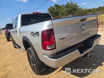 2015 Ram 2500 Tradesman Crew Cab Medium Bed - zdjęcie 6 z 17 - miniatura