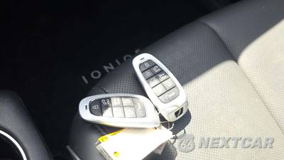 2024 Hyundai IONIQ 5 Limited - zdjęcie 22 z 32 - miniatura