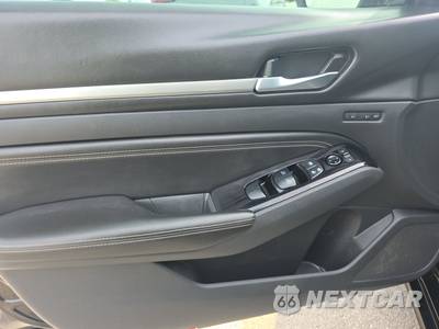 2021 Nissan Altima Platinum - zdjęcie 9 z 37 - miniatura