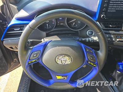 2021 Toyota C-HR XLE - zdjęcie 10 z 26 - miniatura