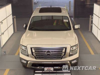 2024 Nissan TITAN Platinum Reserve Crew Cab Short Bed - zdjęcie 2 z 20 - miniatura