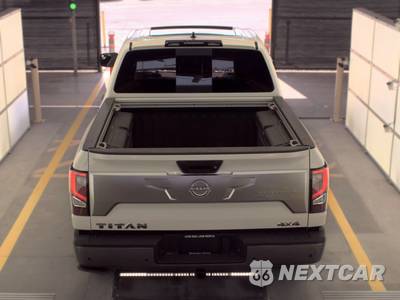 2024 Nissan TITAN Platinum Reserve Crew Cab Short Bed - zdjęcie 5 z 20 - miniatura