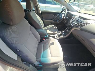 2014 Hyundai Elantra SE Sedan - zdjęcie 8 z 17 - miniatura