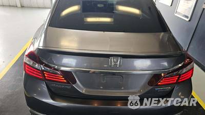 2017 Honda Accord Hybrid Touring Sedan - zdjęcie 19 z 32 - miniatura