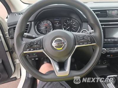 2017 Nissan Rogue Sport SV - zdjęcie 10 z 23 - miniatura