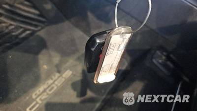 2025 Toyota Corolla Cross LE - zdjęcie 17 z 27 - miniatura