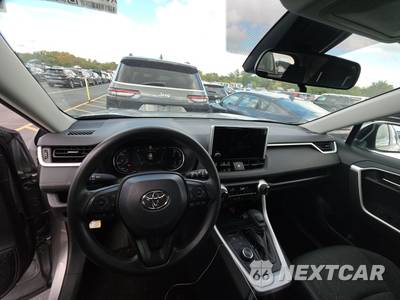 2025 Toyota RAV4 Hybrid XLE - zdjęcie 11 z 24 - miniatura