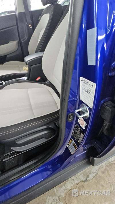 2025 Hyundai Venue SEL - zdjęcie 27 z 29 - miniatura