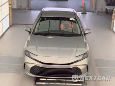 2026 Toyota Camry LE - zdjęcie 2 z 26 - miniatura