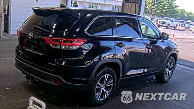 2017 Toyota Highlander LE Plus - zdjęcie 4 z 27 - miniatura