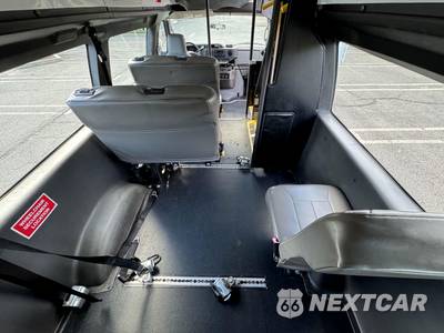 2014 Ford Super Duty E-350 Commercial Cargo Van 138.0" WB - zdjęcie 33 z 50 - miniatura