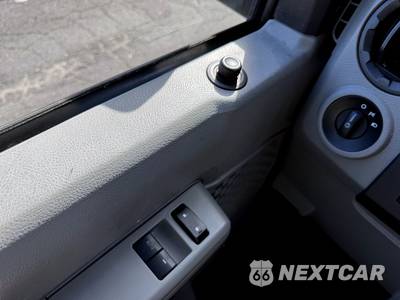 2014 Ford Super Duty E-350 Commercial Cargo Van 138.0" WB - zdjęcie 39 z 50 - miniatura