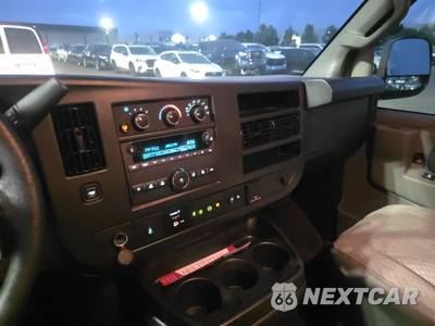 2025 Chevrolet Express 3500 Passenger Van LT 1LT 155.1" WB - zdjęcie 11 z 32 - miniatura