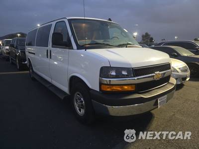 2025 Chevrolet Express 3500 Passenger Van LT 1LT 155.1" WB - zdjęcie 3 z 32 - miniatura