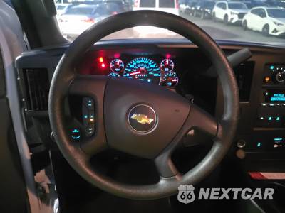 2025 Chevrolet Express 3500 Passenger Van LT 1LT 155.1" WB - zdjęcie 10 z 32 - miniatura