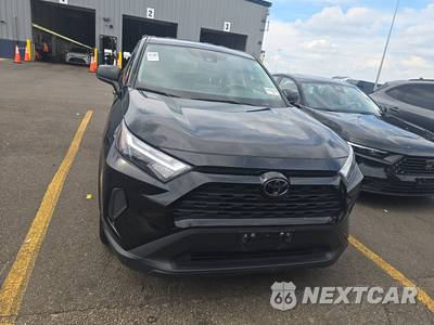 2025 Toyota RAV4 LE - zdjęcie 2 z 25 - miniatura