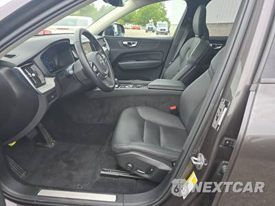 2025 Volvo XC60 B5 Plus - zdjęcie 7 z 24 - miniatura