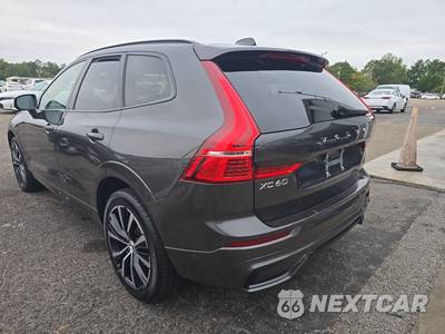 2025 Volvo XC60 B5 Plus - zdjęcie 6 z 24 - miniatura