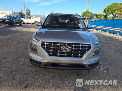2025 Hyundai Venue SEL - zdjęcie 2 z 23 - miniatura