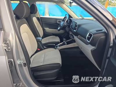 2025 Hyundai Venue SEL - zdjęcie 8 z 23 - miniatura