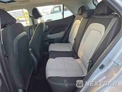 2025 Hyundai Venue SEL - zdjęcie 13 z 23 - miniatura