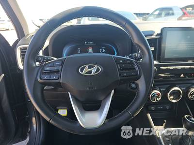 2025 Hyundai Venue SEL - zdjęcie 10 z 20 - miniatura