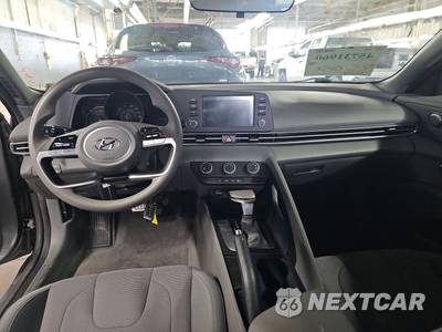 2021 Hyundai Elantra SE - zdjęcie 11 z 33 - miniatura