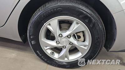 2021 Hyundai Elantra SE - zdjęcie 21 z 33 - miniatura