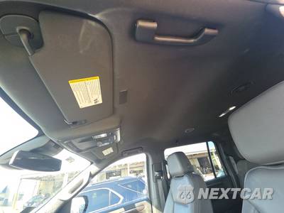 2025 Chevrolet Suburban Z71 2Z7 - zdjęcie 19 z 25 - miniatura