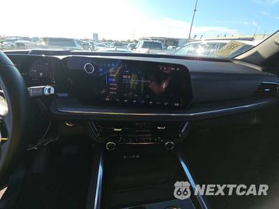 2025 Chevrolet Suburban Z71 2Z7 - zdjęcie 11 z 28 - miniatura