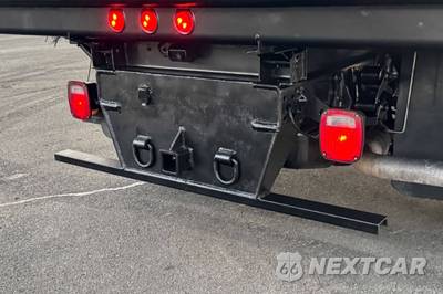 2021 Ford Super Duty F-550 Cab Chassis XL Regular Cab DRW - zdjęcie 19 z 47 - miniatura