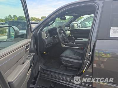 2026 Toyota Sequoia Platinum - zdjęcie 13 z 27 - miniatura