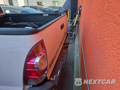 2014 Toyota Tacoma PreRunner Crew Cab Medium Bed - zdjęcie 5 z 22 - miniatura