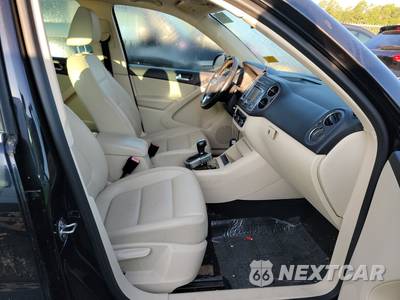 2012 Volkswagen Tiguan SE w/Sunroof & Navigation - zdjęcie 8 z 36 - miniatura