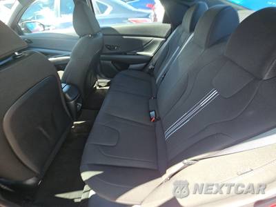 2025 Hyundai Elantra SEL Sport - zdjęcie 13 z 18 - miniatura