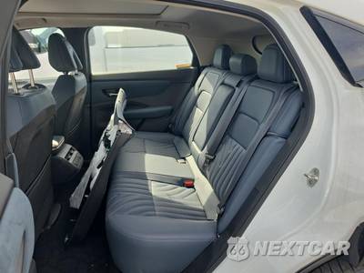 2024 Nissan Ariya PLATINUM+ e-4ORCE - zdjęcie 14 z 26 - miniatura