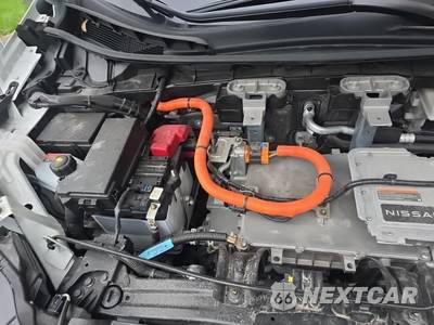 2024 Nissan Ariya PLATINUM+ e-4ORCE - zdjęcie 17 z 25 - miniatura