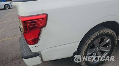 2017 Nissan TITAN SV Crew Cab Short Bed - zdjęcie 28 z 28 - miniatura