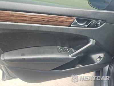 2020 Volkswagen Passat 2.0T SEL - zdjęcie 9 z 23 - miniatura